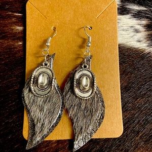 🌵Western Cow Hide and Cowboy Hat Charm Earrings!